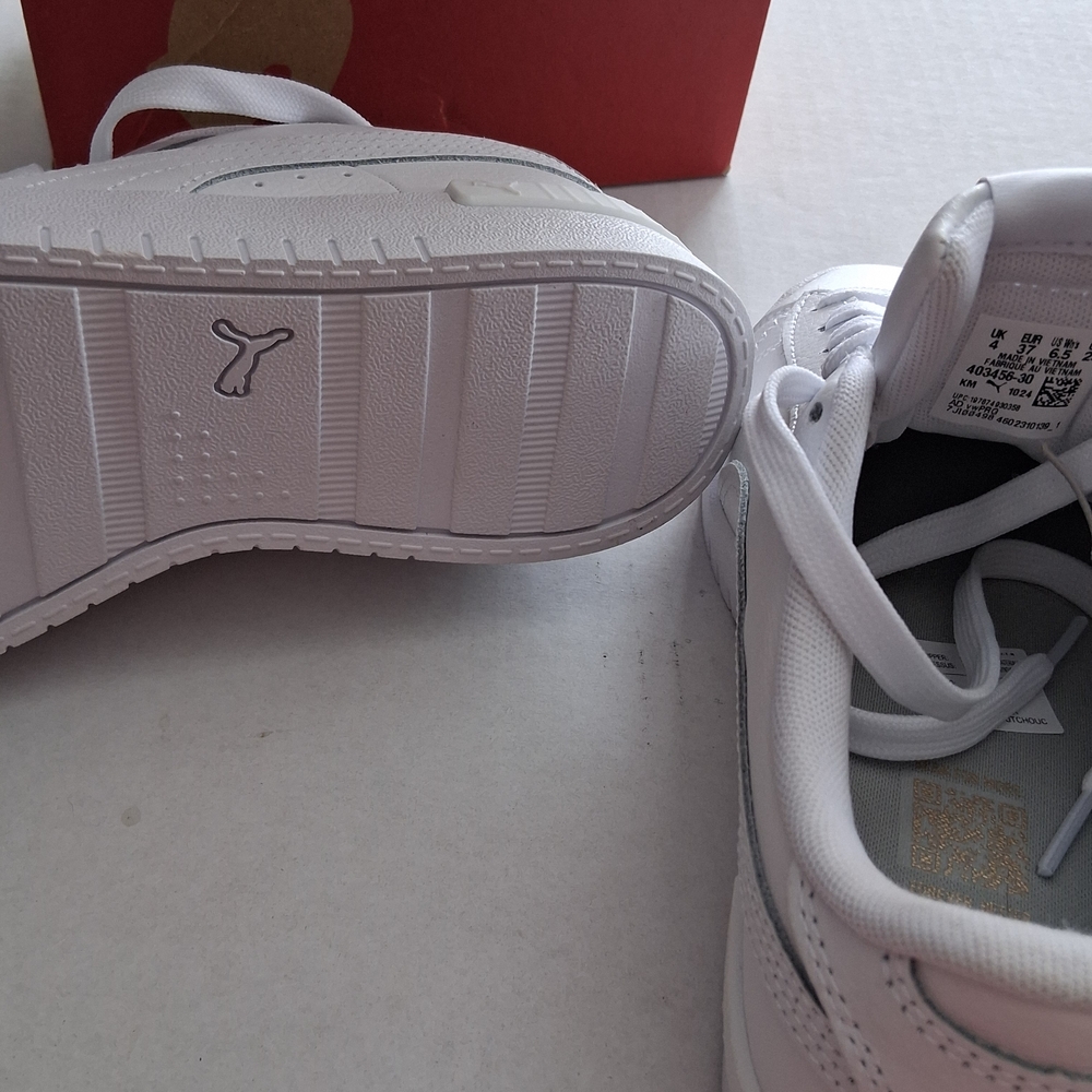 Puma White Court Sneakers with Gold Accents sz 6.5 - Picture 6 of 9